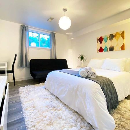 Toronto Bed & Breakfast - Free Parking Esterno foto