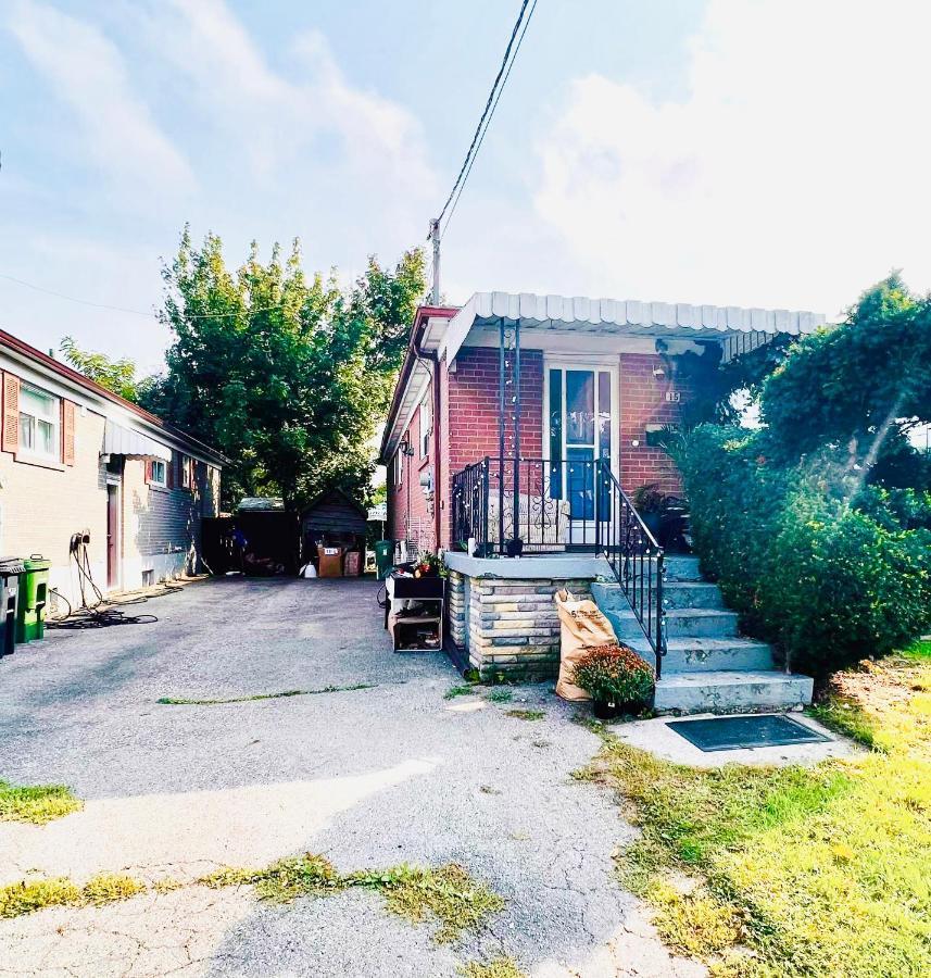 Toronto Bed & Breakfast - Free Parking Esterno foto