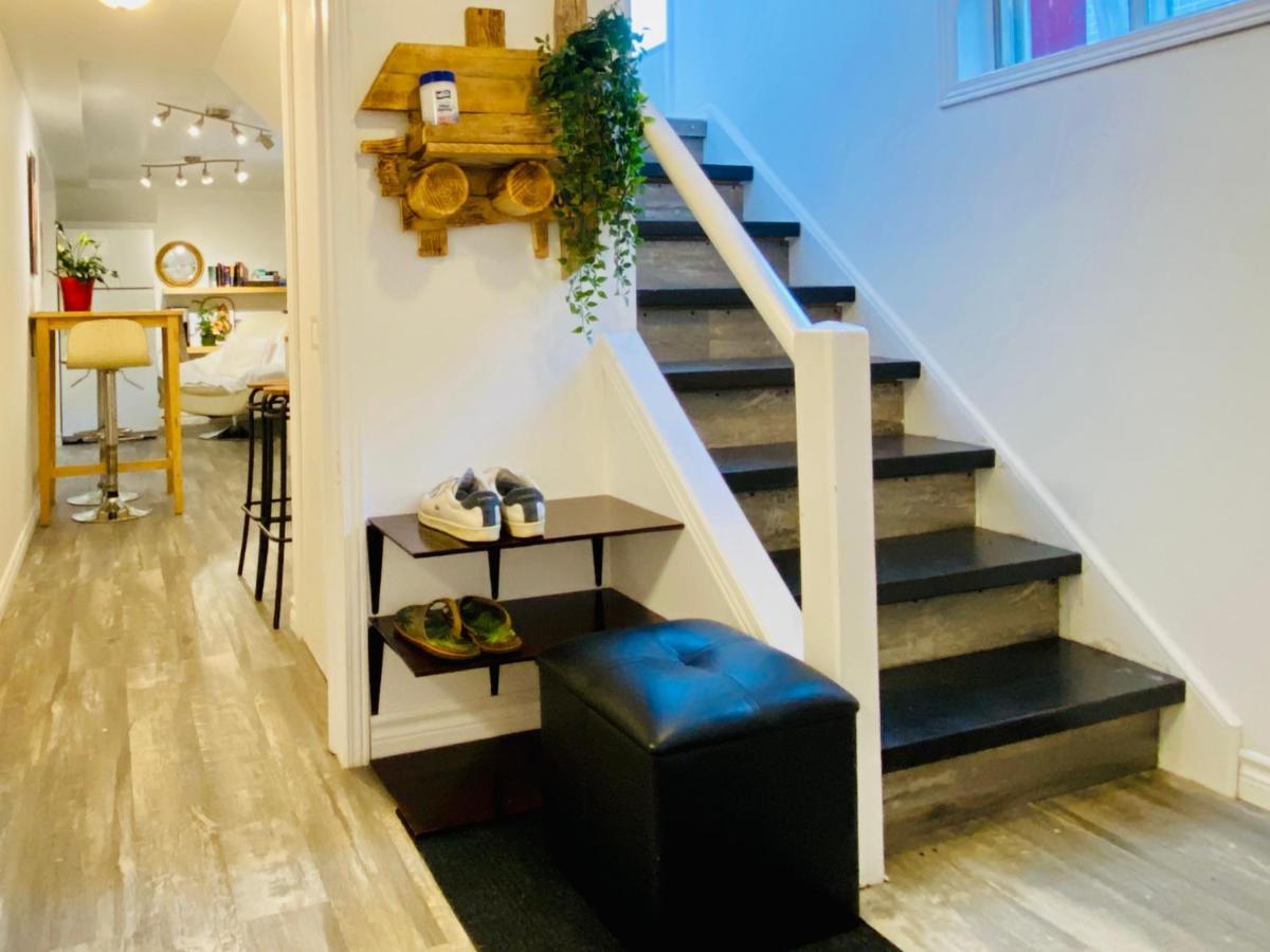 Toronto Bed & Breakfast - Free Parking Esterno foto