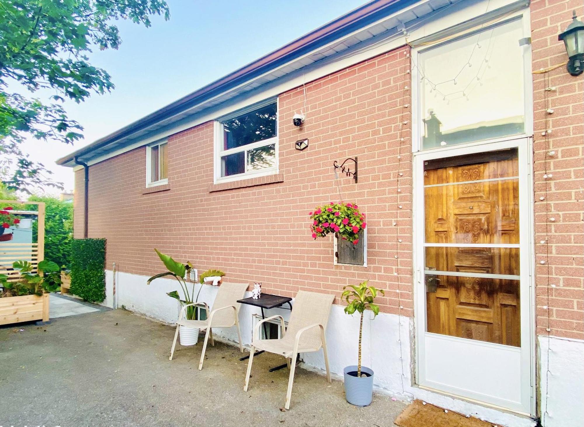 Toronto Bed & Breakfast - Free Parking Esterno foto