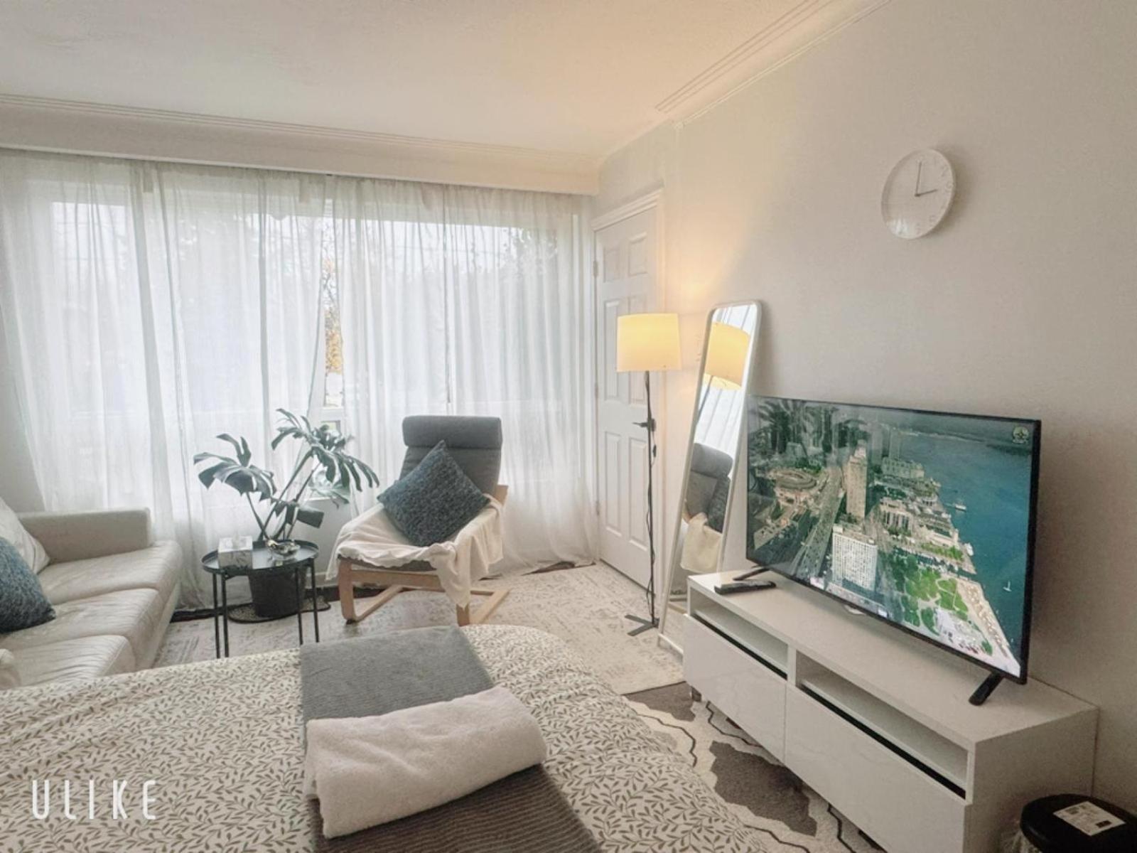 Toronto Bed & Breakfast - Free Parking Esterno foto